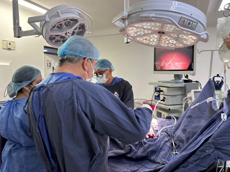 Un día histórico para la salud en Palmira: cirugía laparoscópica se realiza por primera vez en un hospital público de la ciudad