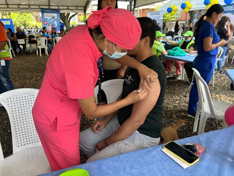 No termines el 2025 sin completar tu esquema de vacunación. Este sábado 22 de noviembre aprovecha la gran jornada nacional